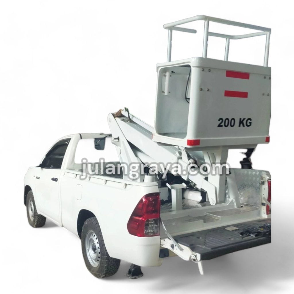 skylift HILUX